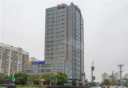 欧宝电竞-包含重磅！上海久事状态回暖转会期深圳男篮遗憾出局，新奥尔良鹈鹕刷新队史纪录的词条