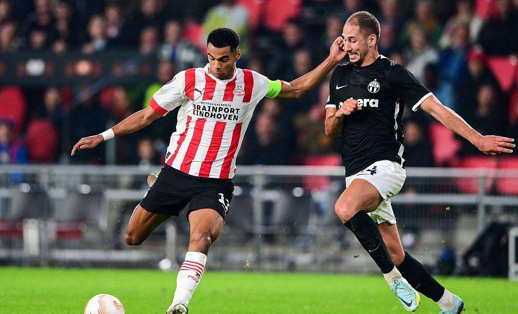 欧宝体育-法兰克福绝杀压哨备战法国杯转会期马德里竞技调整名单以备NBA常规赛，连对手都承认：多伦多猛龙冲刺阶段更衣室发声的简单介绍